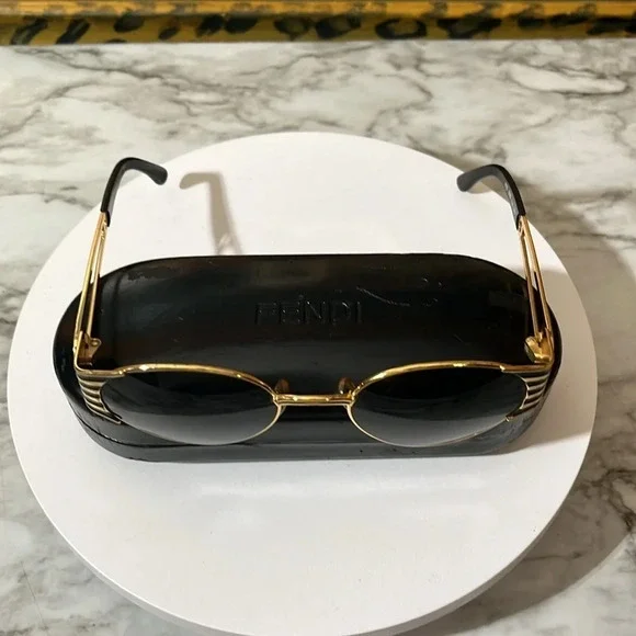 FENDI VINTAGE RARE GOLD SUNGLASSES. UNISEX. THESE ARE IN REALLY GOOD CONDITION. - Picture 10 of 17